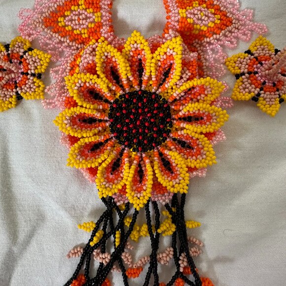 Mexican Handmade Seed bead Necklace Flower Unique Gift Display - Picture 1 of 3